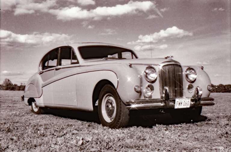 Jaguar Mk IX