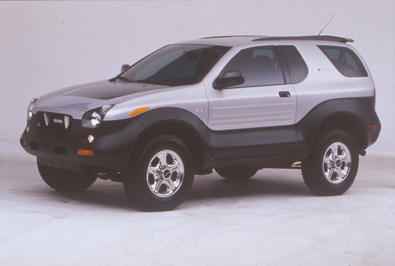 1999 Isuzu VehiCross: Going far out
