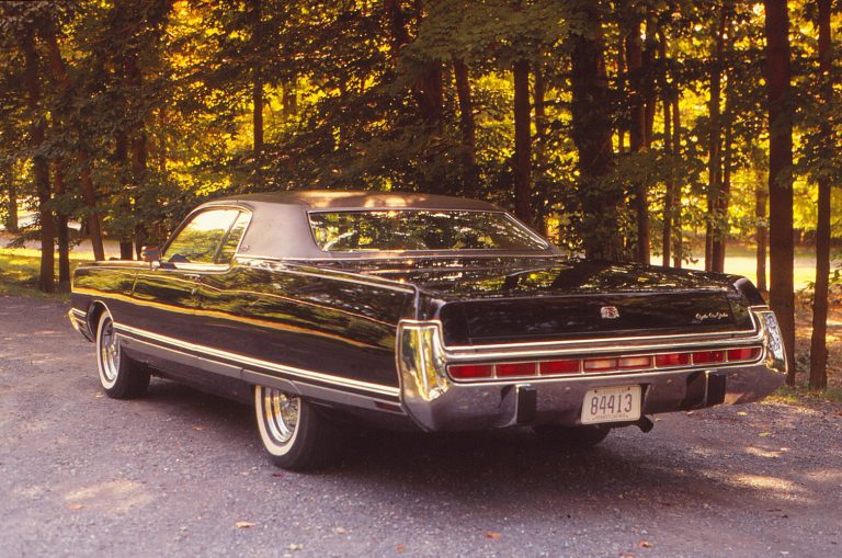 1973 Chrysler New Yorker Brougham: Gas crisis! What gas crisis?