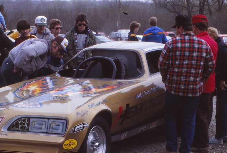 Hemi Under Glass: Sometimes a design mistake lives forever – if it’s spectacular enough to keep packin’ ’em in