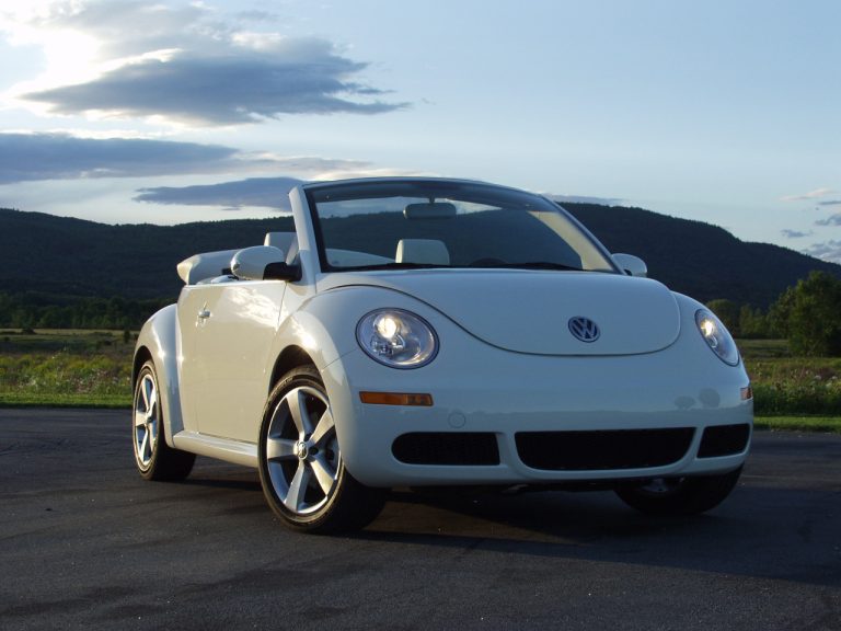 2007 Volkswagen New Beetle Convertible Triple White