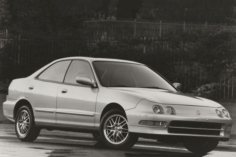 1997 Acura Integra GS-R Coupe: just your average 8000-RPM fantasy